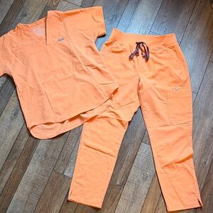 Figs Orange Women's Track Pants & Top Set